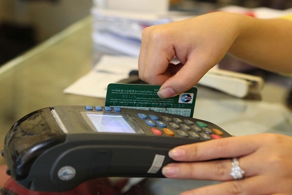 quet-the-visa-debit-nhanh-chong