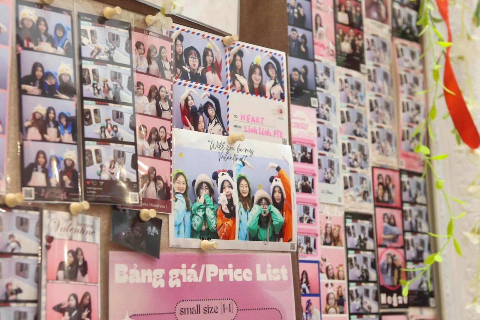 Chụp Photobooth ở đâu đẹp? Review top 10 địa điểm chụp Photobooth hot nhất 2025