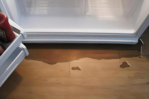 Cách sửa tủ lạnh bị rò nước