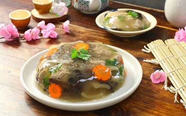 Cách nấu thịt đông ngon miền Bắc: Bí quyết “Trong veo – Mềm nhừ” chuẩn vị Tết 2026