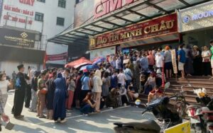 Nên mua vàng vào buổi sáng hay chiều?