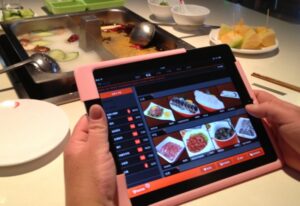 Order đồ ăn bằng Ipad giúp rút ngắn thời gian chờ đợi