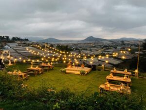 Các tổ hợp quán Cafe & Glamping view thung lũng