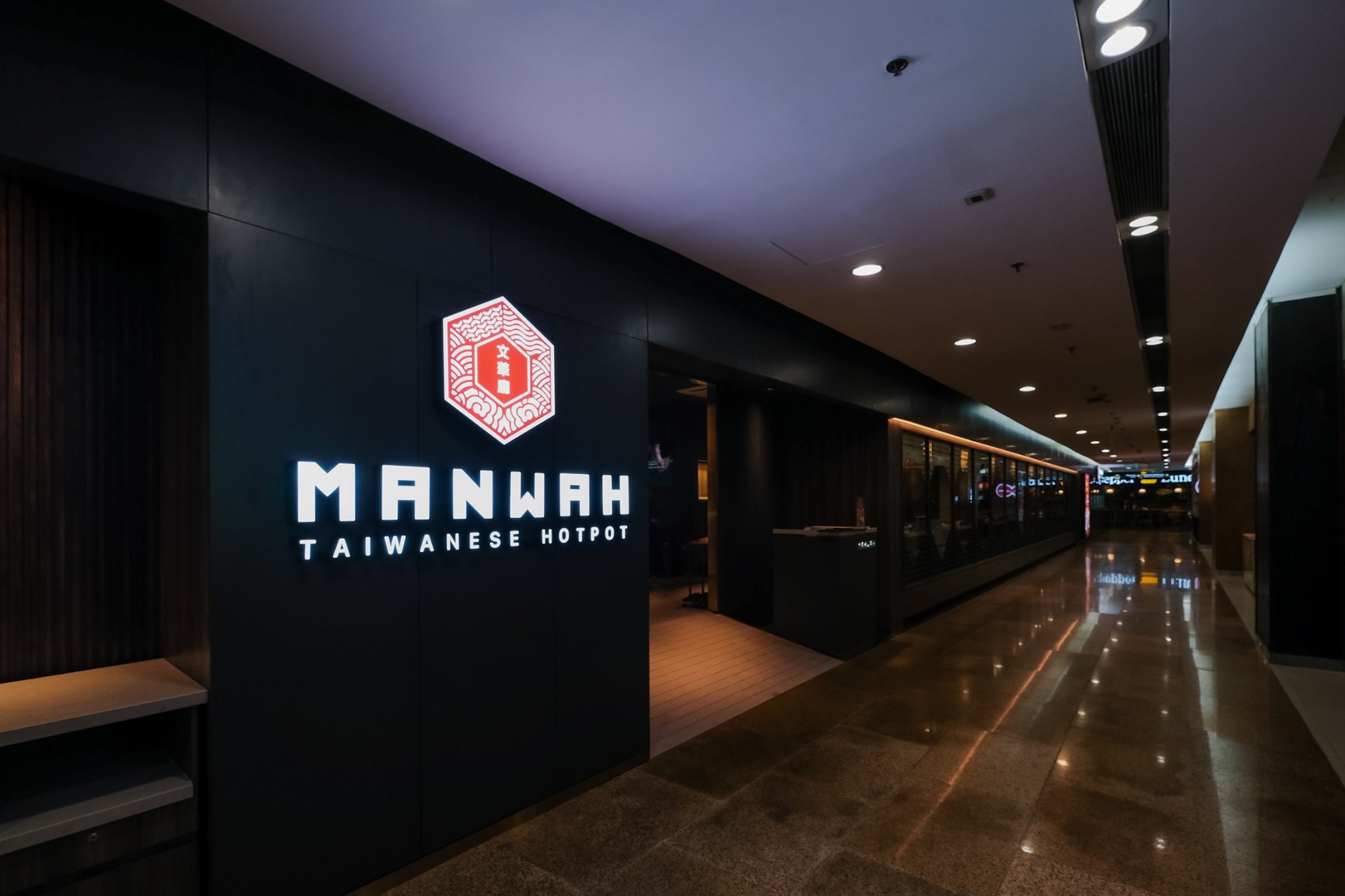 Đi ăn lẩu nên chọn lẩu Manwah hay Haidilao?