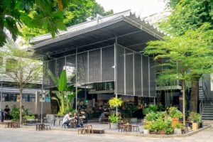 Địa điểm vui chơi Sài Gòn - Tổ hợp nghệ thuật Ươm Art Hub