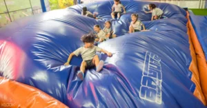 Địa điểm vui chơi Sài Gòn - Công viên bạt nhún Jump Arena