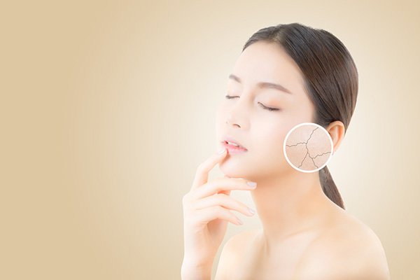 Retinol là gì? Tác dụng, cách dùng và gợi ý một số Retinol tốt nhất