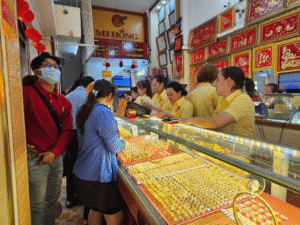 Mua vàng ở đâu uy tín? Top 10 địa chỉ mua vàng tích trữ tại Hà Nội & HCM