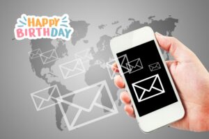 Tự động gửi email chúc mừng sinh nhật khách hàng