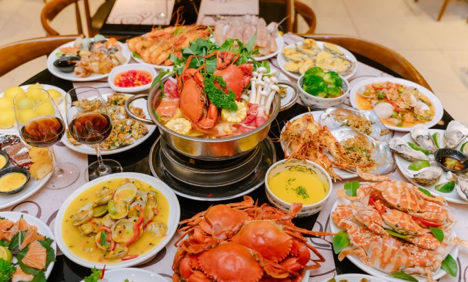 Bay Seafood Buffet: Review chi tiết menu, bảng giá và trải nghiệm 2026 