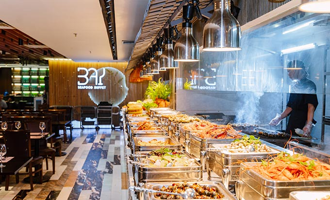 Bay Seafood Buffet có đáng tiền? Review chi tiết menu, bảng giá và trải nghiệm 2026