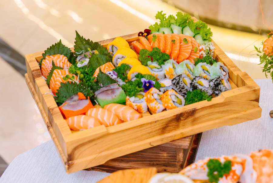 Bay Seafood Buffet có đáng tiền? Review chi tiết menu, bảng giá và trải nghiệm 2026