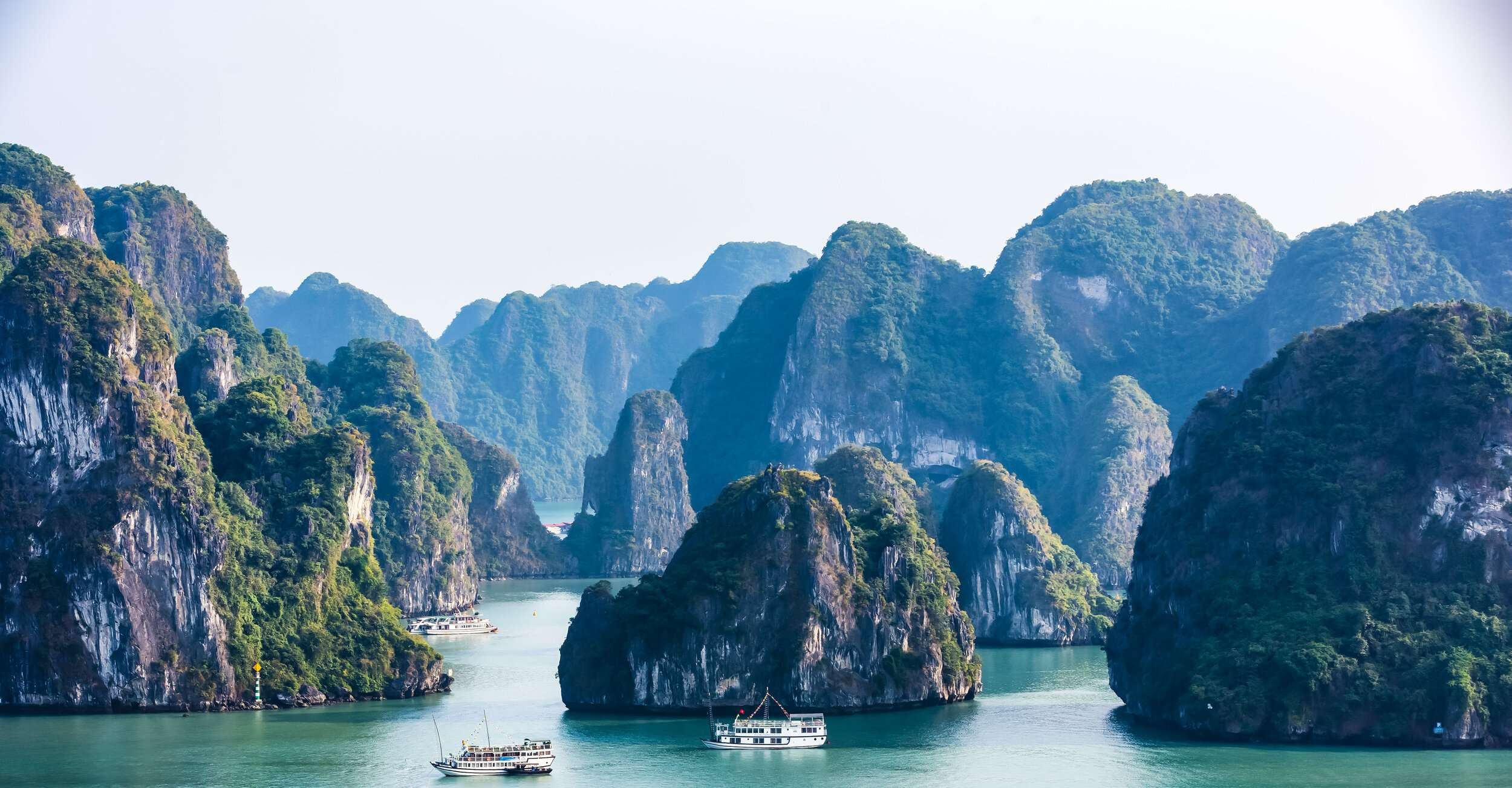 Cẩm nang du lịch Hạ Long từ A – Z  – Địa điểm, chi phí, kinh nghiệm