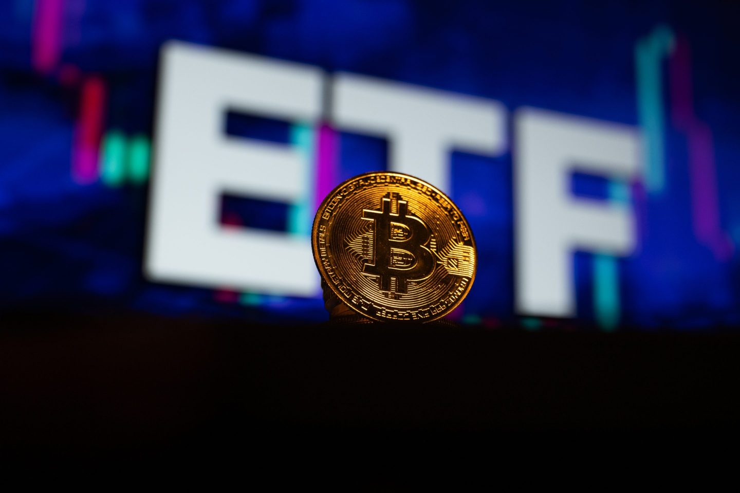 Toàn tập về Bitcoin ETF: Danh sách quỹ 2026 & Hướng dẫn đầu tư chi tiết
