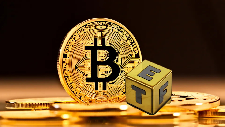 Toàn tập về Bitcoin ETF: Danh sách quỹ 2026 & Hướng dẫn đầu tư chi tiết