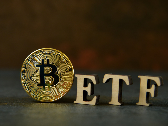 Toàn tập về Bitcoin ETF: Danh sách quỹ 2026 & Hướng dẫn đầu tư chi tiết