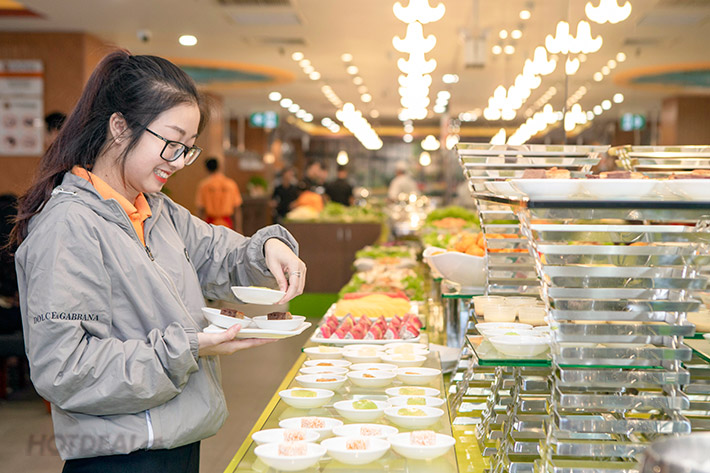 Siêu phẩm buffet hải sản Chef Dzung: Review thực đơn, bảng giá 2026 và trải nghiệm chi tiết nhất