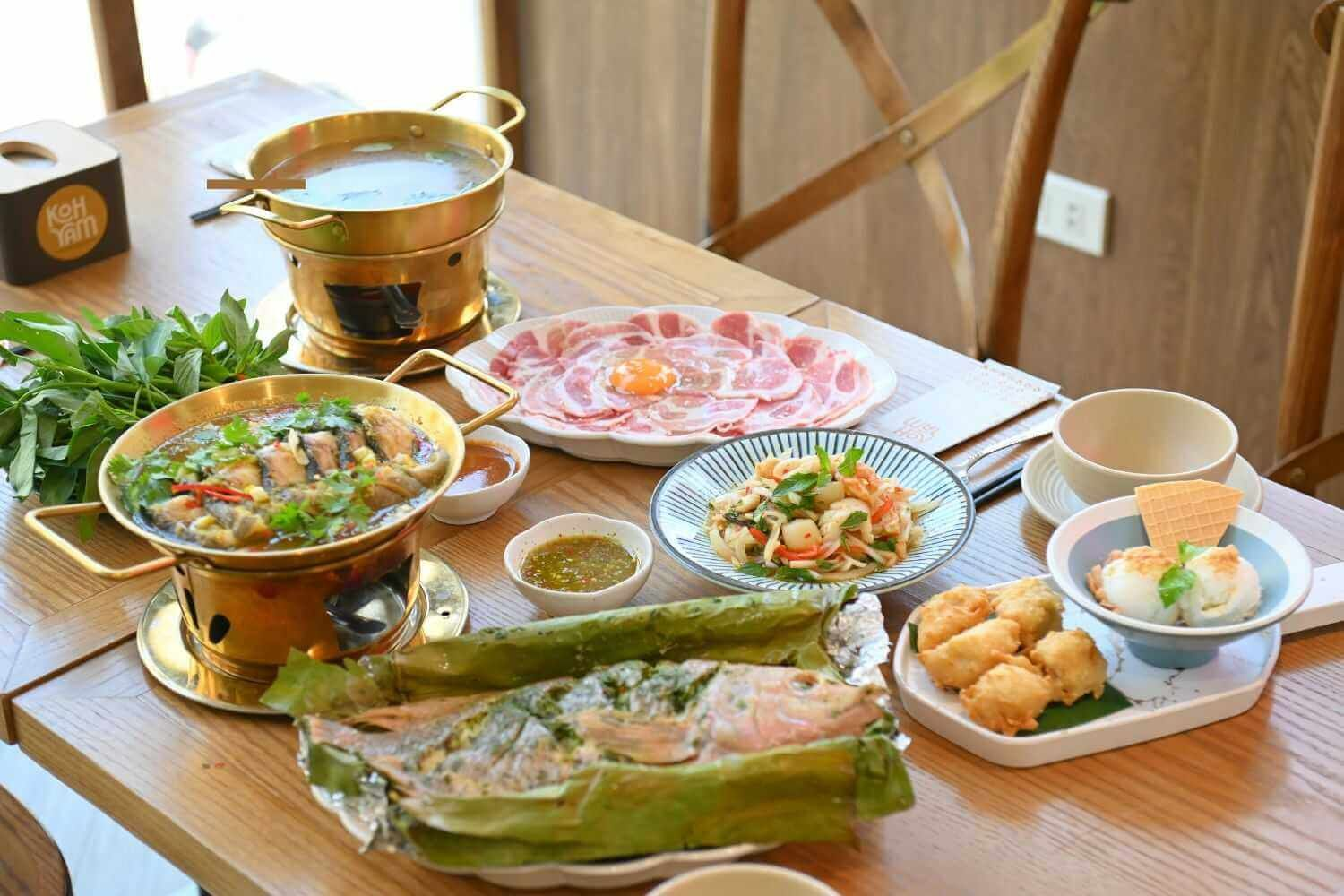 Review chi tiết Bếp Thái Koh Yam: Menu, bảng giá 2026 & trải nghiệm dịch vụ