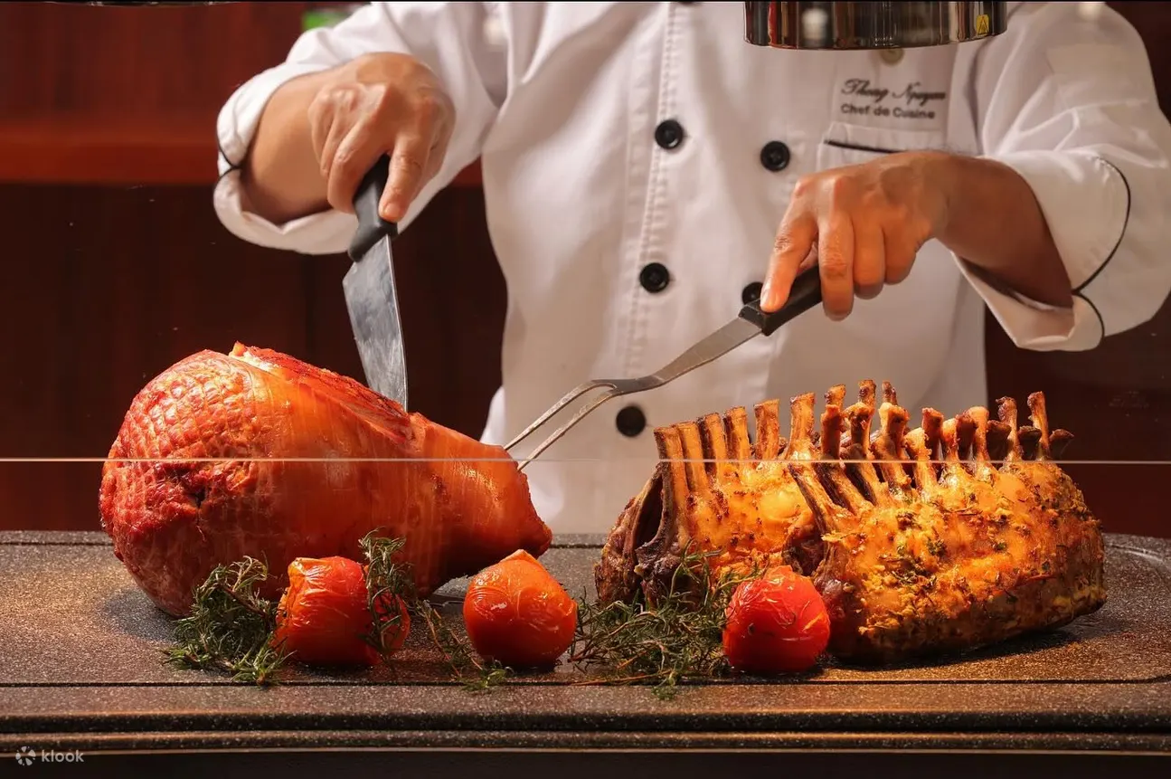 Review Oven D’or: Thực đơn, bảng giá 2026 & trải nghiệm ăn Buffet hải sản 5 sao tại khách sạn Sheraton Hà Nội
