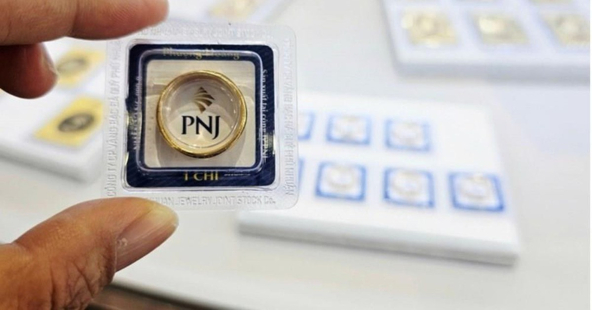 Có nên bán vàng PNJ thời điểm này? Lời khuyên cho người nắm giữ vàng PNJ
