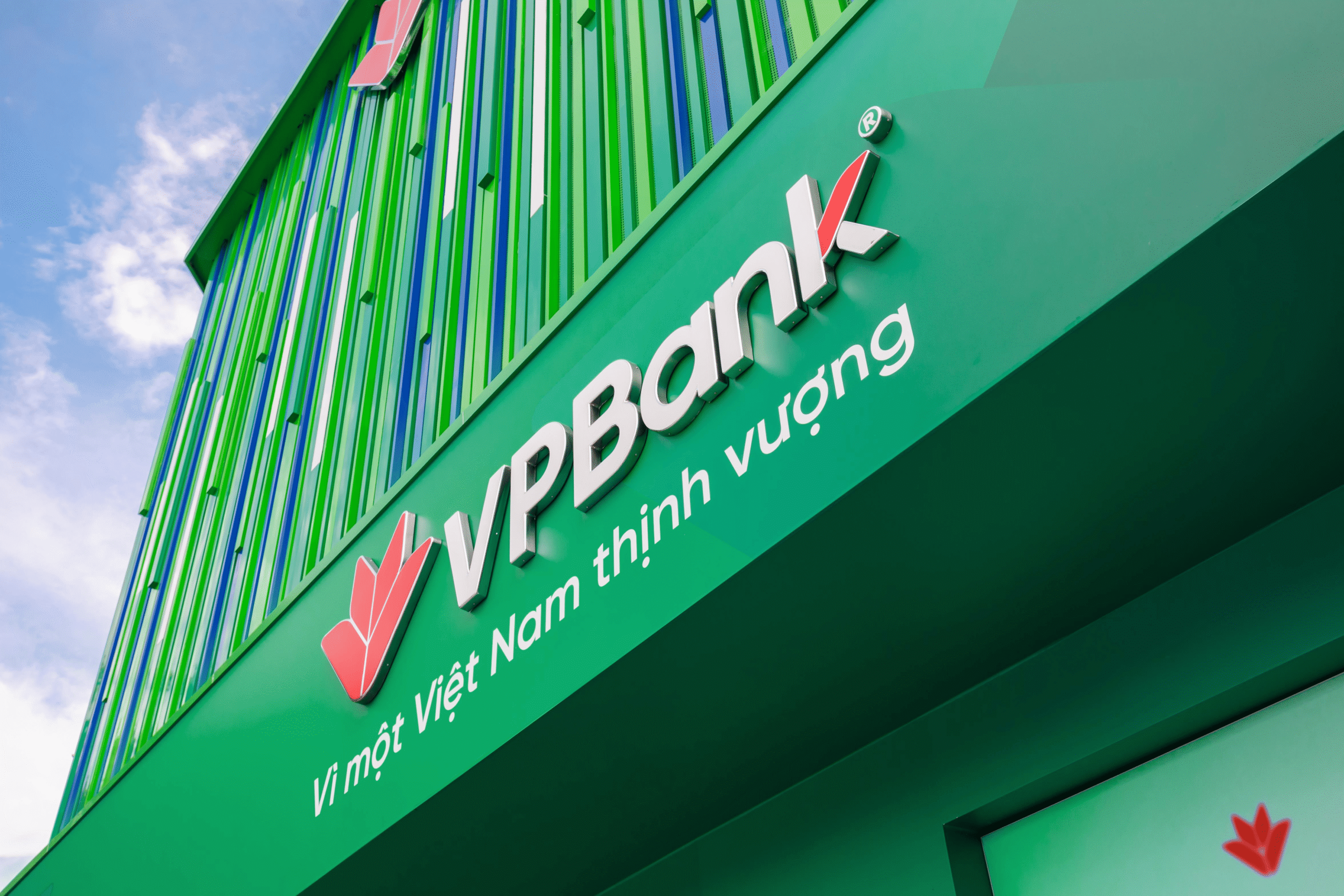 Phân tích cổ phiếu VPB (VPBank) 2026: Lãi kỷ lục nhưng giá dò đáy – Có nên đầu tư?
