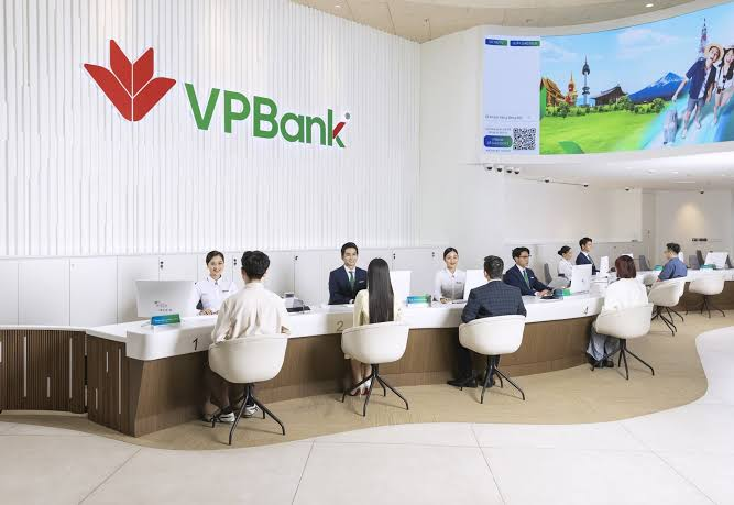 Phân tích cổ phiếu VPB (VPBank) 2026: Lãi kỷ lục nhưng giá dò đáy – Có nên đầu tư?