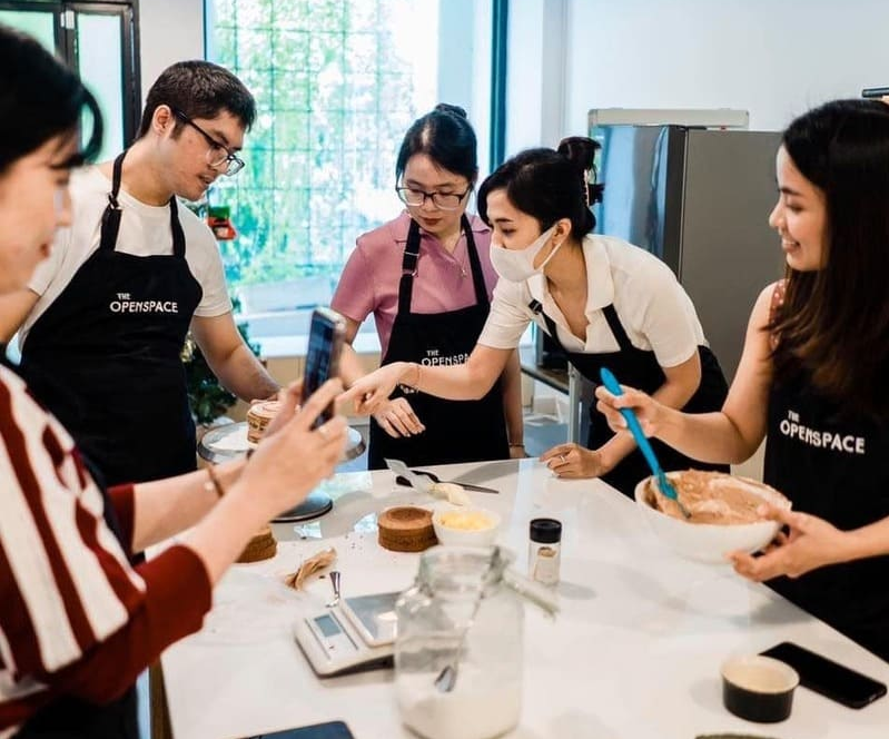 Cuối tuần đổi gió: TOP 8 workshop làm bánh TPHCM siêu chill, healting tâm hồn
