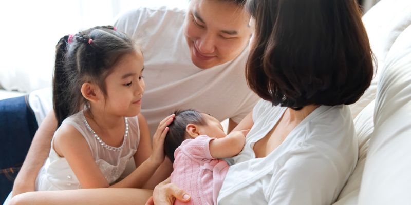 Có nên mua bảo hiểm nhân thọ cho con? Kinh nghiệm chọn gói bảo hiểm nhân thọ cho trẻ